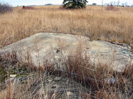 Blue Sky Drive-In Theatre - Remains Of Ticket Booth - Photo By Www